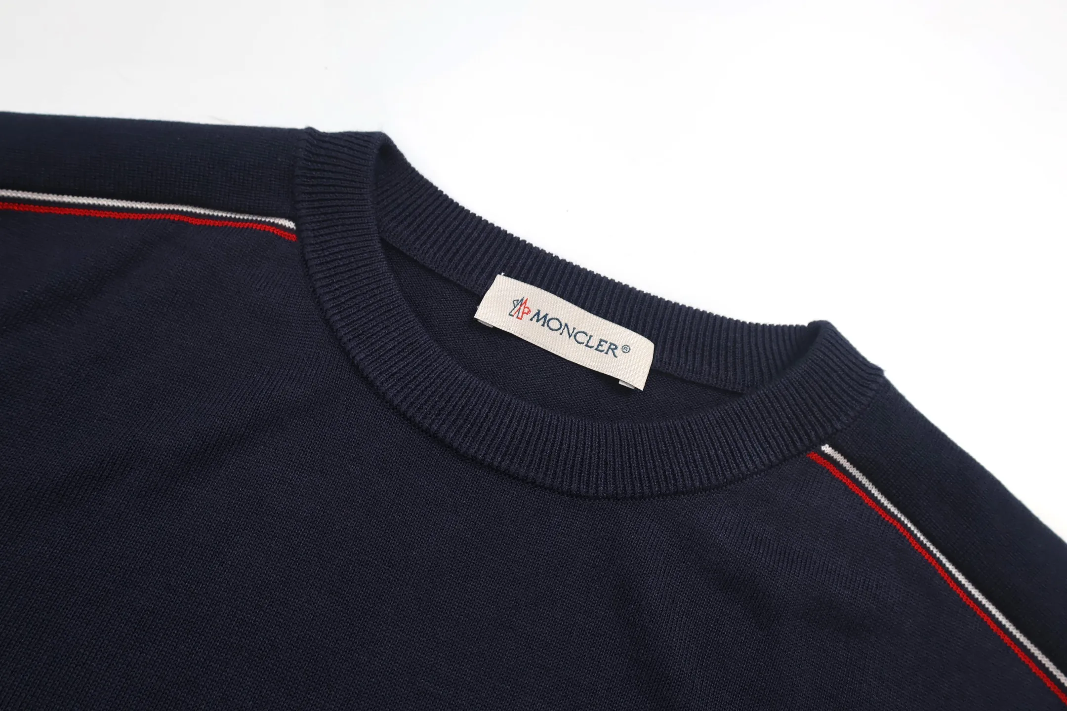 Moncler （Navy Blue ） 5550 ， Navy Blue ， 。 16 。 logo ， 。 Size:M/L/XL/XXL